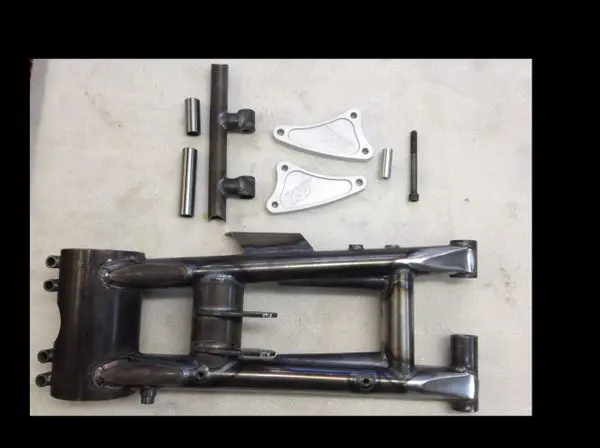 A picture of the front suspension and steering arms.